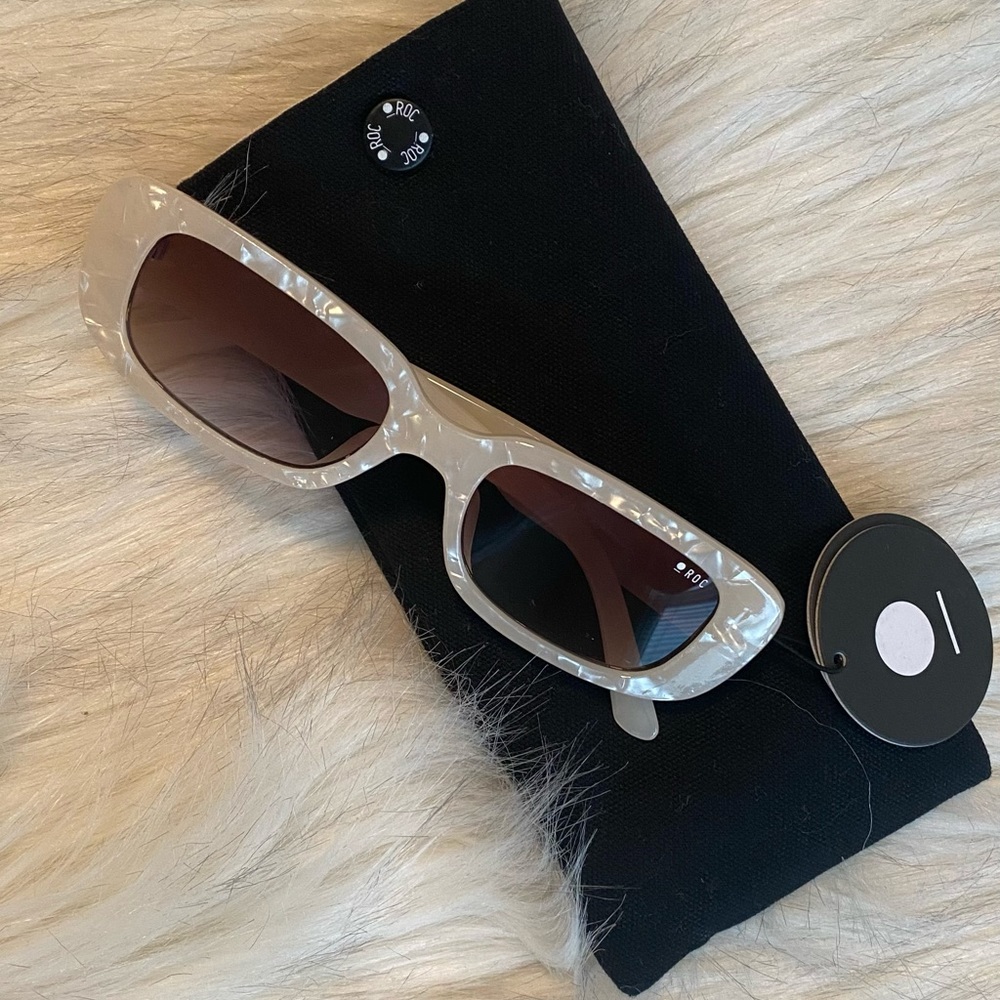 NWT - Retro Sunnies